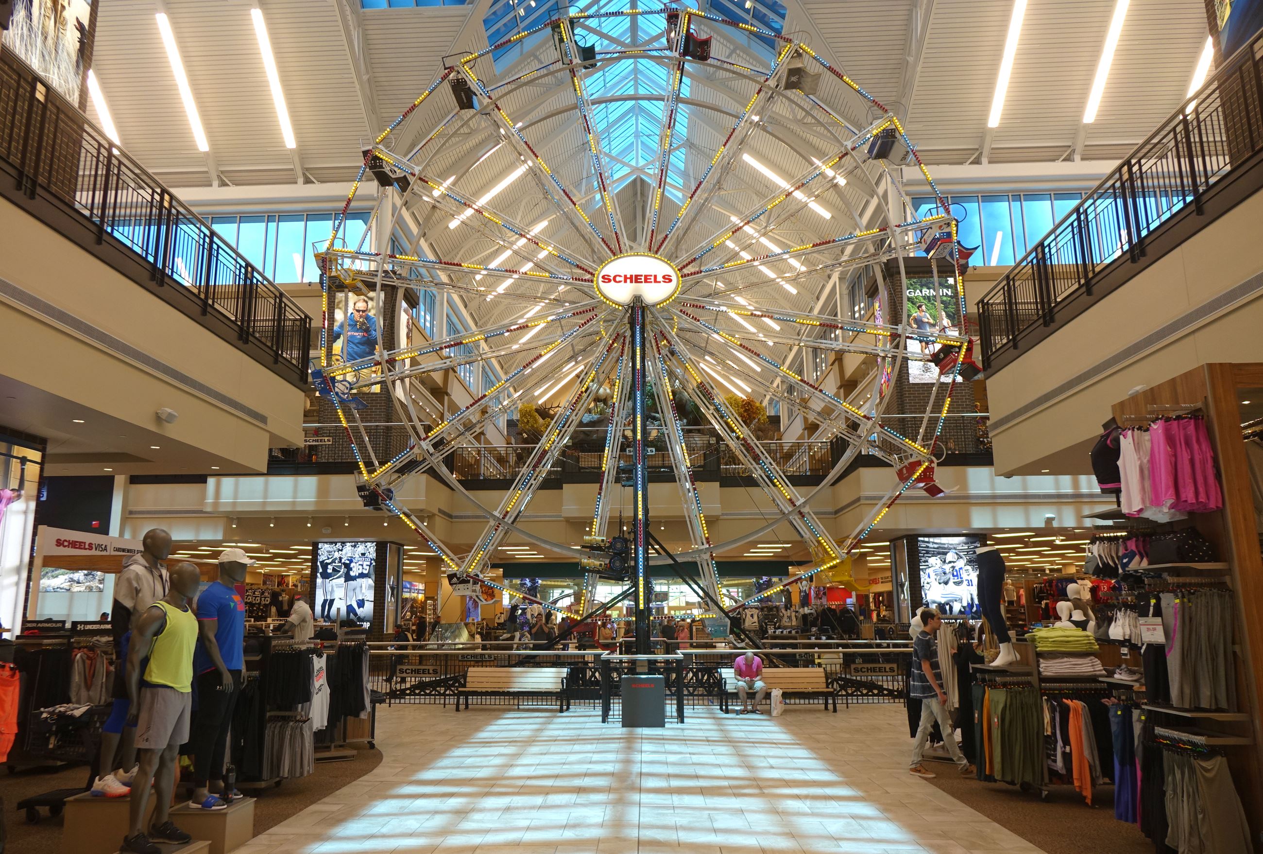 SCHEELS Ferris Wheel
