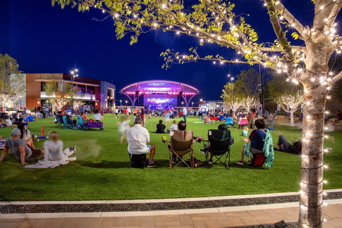 Sounds of Summer Crowd
